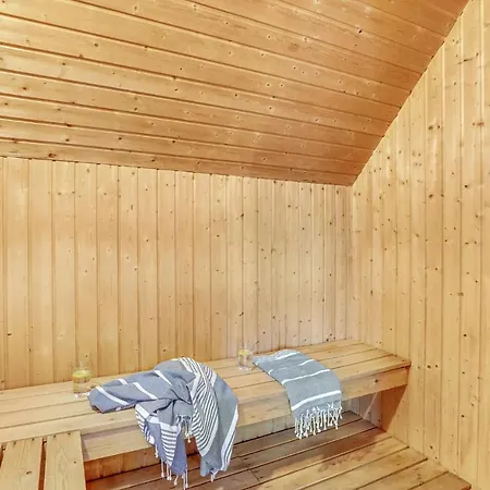 Pet Friendly In Ringkobing With Indoor Swimming Pool